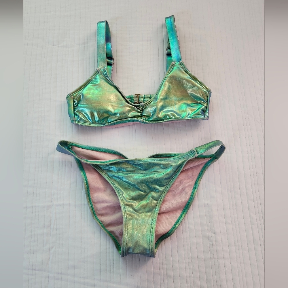 Xhilaration Iridescent Green Bikini Set Small Top / Medium Bottoms - Picture 1 of 3
